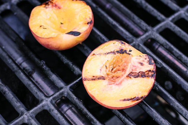 Grilled Peaches with Brown Sugar Bourbon Sauce ⋆ Fork in the Road