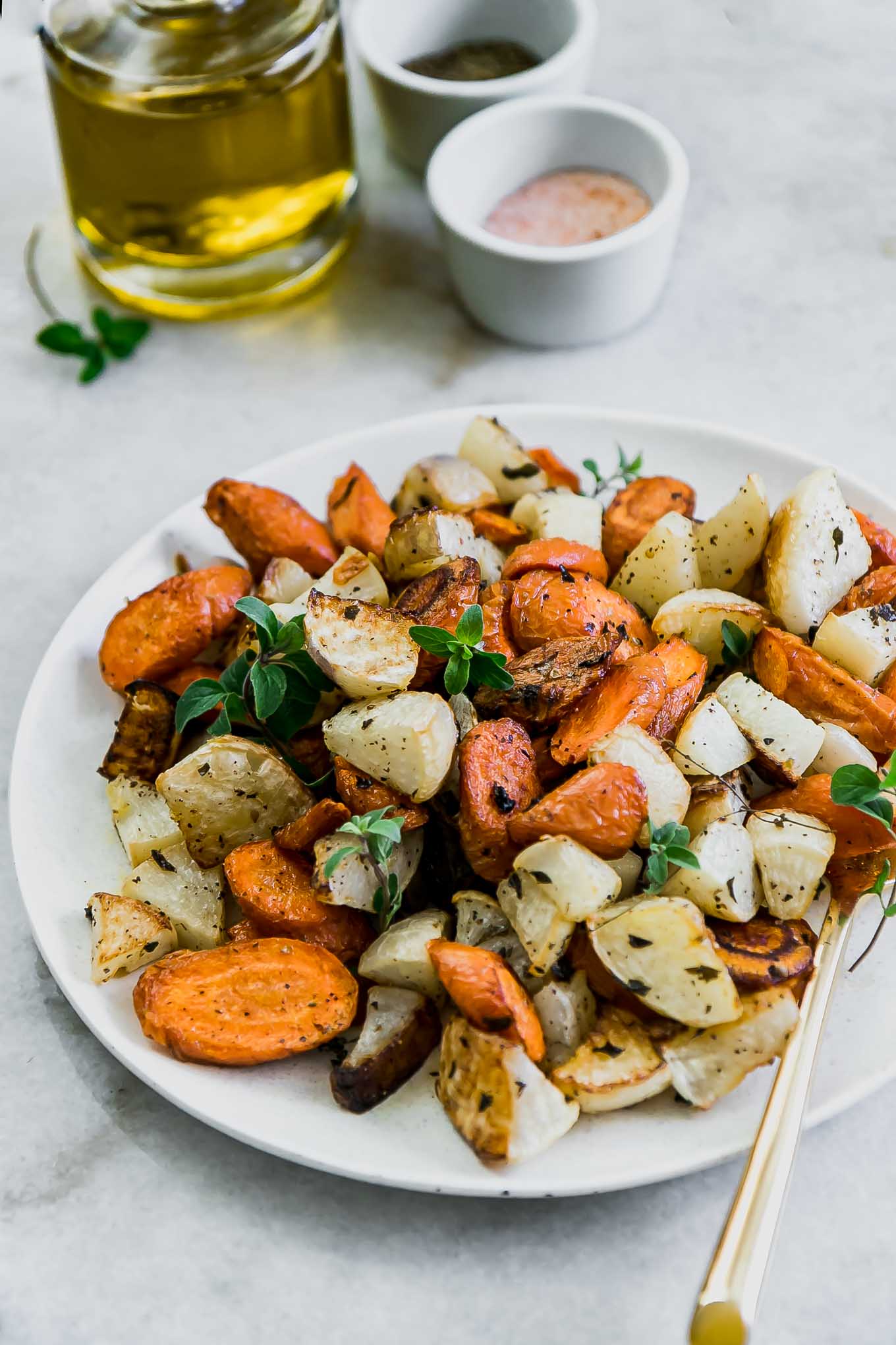 Herb Roasted Turnips and Carrots ⋆ Super Easy! (5 Ingredients + 30 Mins)