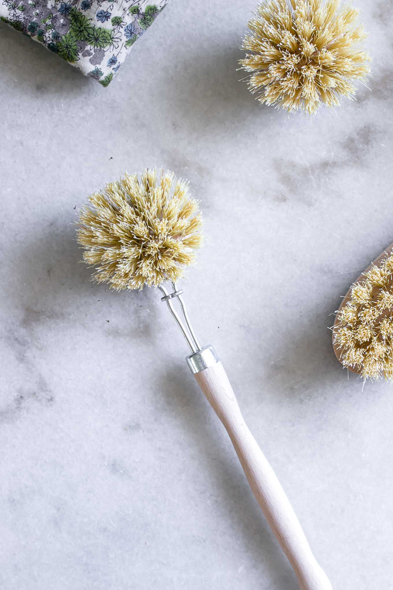 6 Eco-Friendly Alternatives to Kitchen Sponges ⋆ Fork in the Road